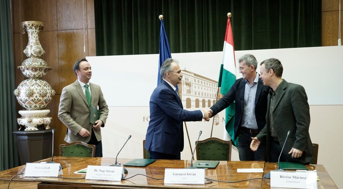 A magyar természetjárás továbbfejlesztéséről írtak alá együttműködést