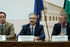 dr. Nagy István, az FM parlamenti államtitkára a magyar természetjárás továbbfejlesztéséről írt alá együttműködést