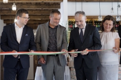 szalagátvágás - Érpatak Zsindelyes Cottage