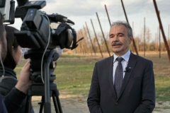 Komlótermesztés Kastélyosdombón - dr. Nagy István agrárminiszter